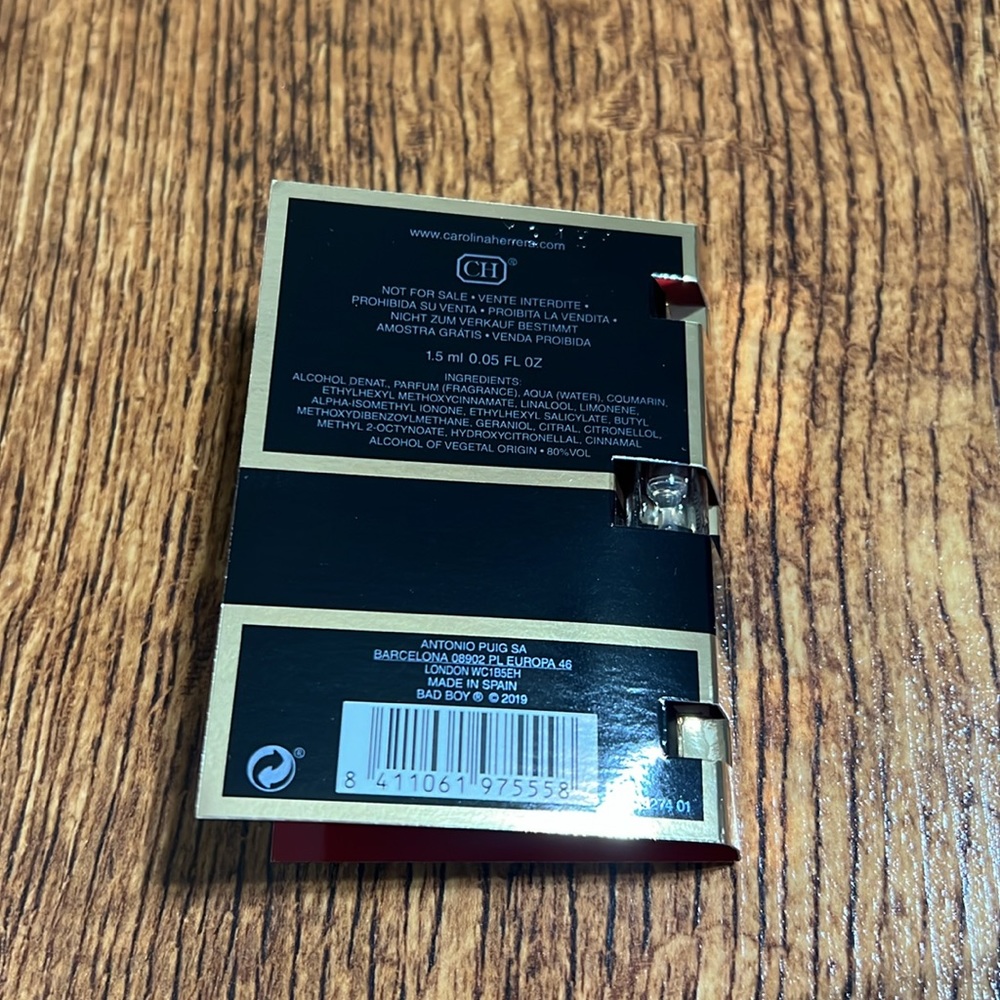 Carolina Herrera Men's Bad Boy Shower Gel(New) - Picture 9 of 10